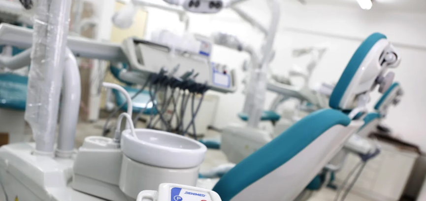 La Facultad de Odontología de la UNLP abrió una clínica exclusiva para jubilados y excombatientes